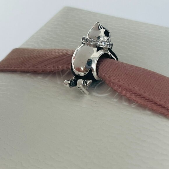 Pandora Skiing Penguin Charm - Picture 2 of 6